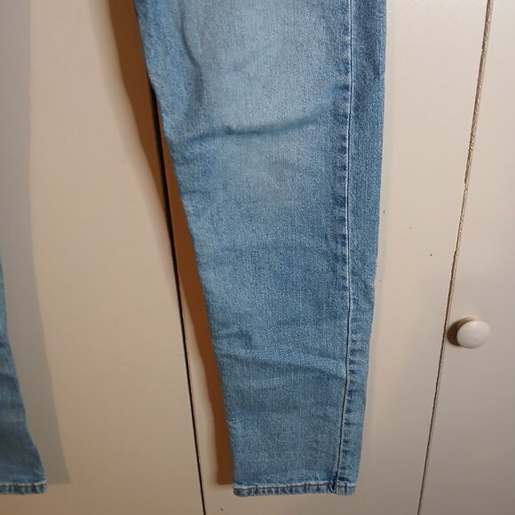 Levi Strauss & Co. Blue Jeans 512 34x32 Tapered Legs (0297A7) - Picture 4 of 9
